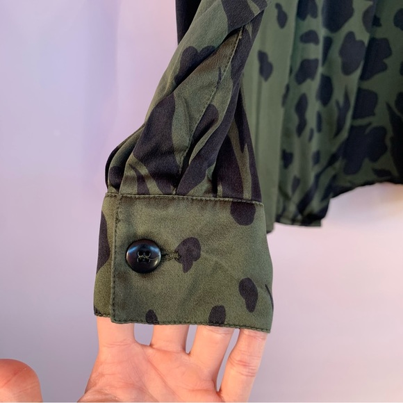 Escada Black and Green Animal Print Blouse, 34 - Picture 6 of 10